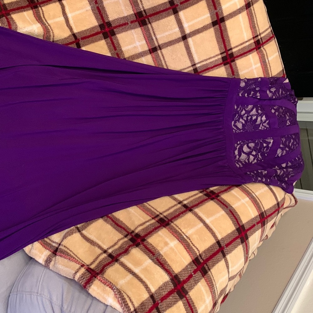 Morgan and co purple lace top formal dress